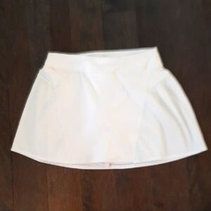 Nike white pleated Dri-Fit Tennis Golf skort ❄️